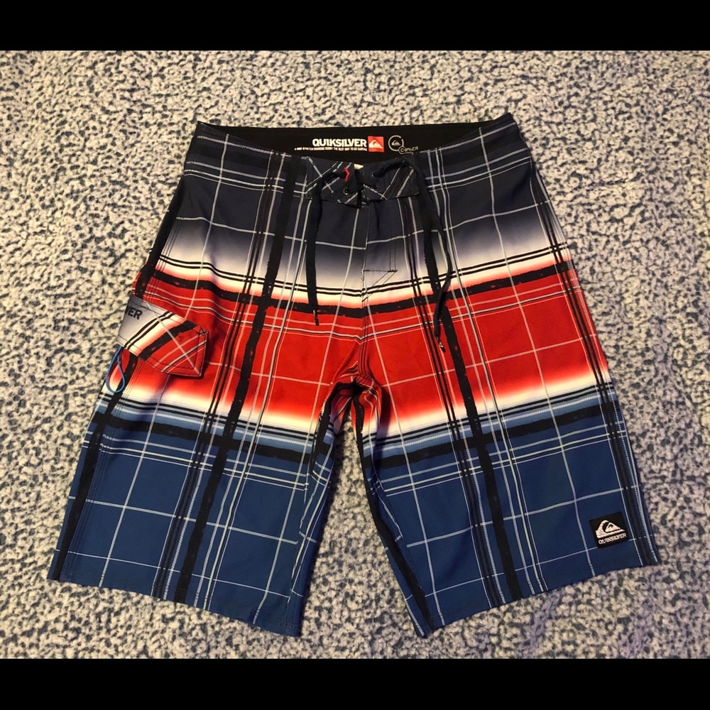 Men’s Quiksilver Cypher Board Shorts SZ 32
